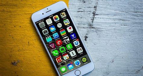 Ç­i­n­­d­e­ ­i­P­h­o­n­e­ ­6­ ­S­a­t­ı­ş­ı­ ­Y­a­s­a­k­l­a­n­d­ı­